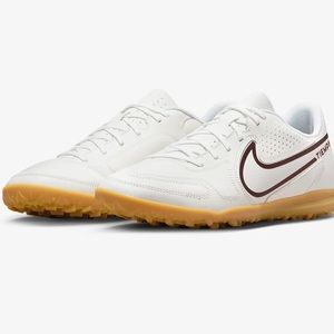 Nike Tiempo Legend 9 Club TF
Turf Soccer Shoes 9.5 Men’s